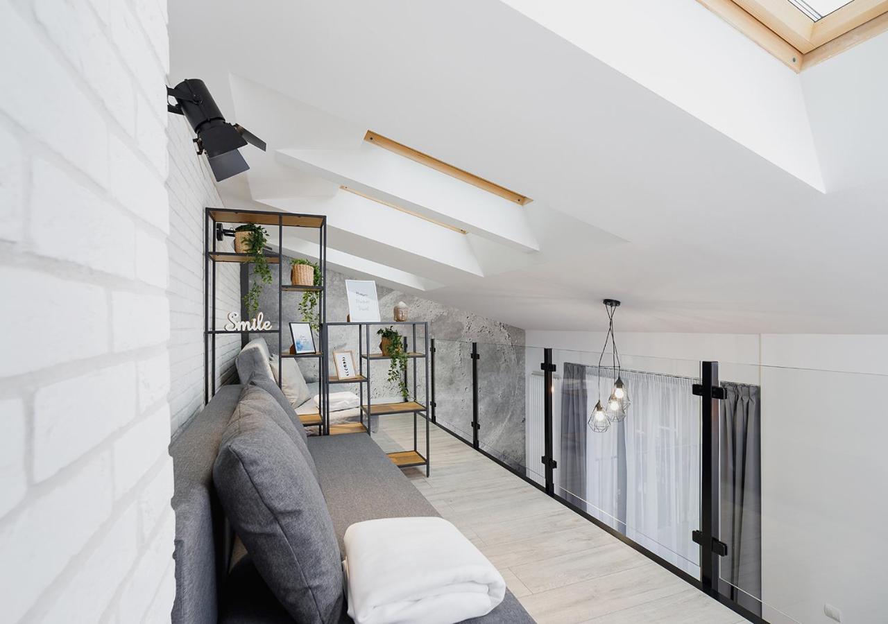 Wow! Aparthotel By Krakowmyplace Extérieur photo