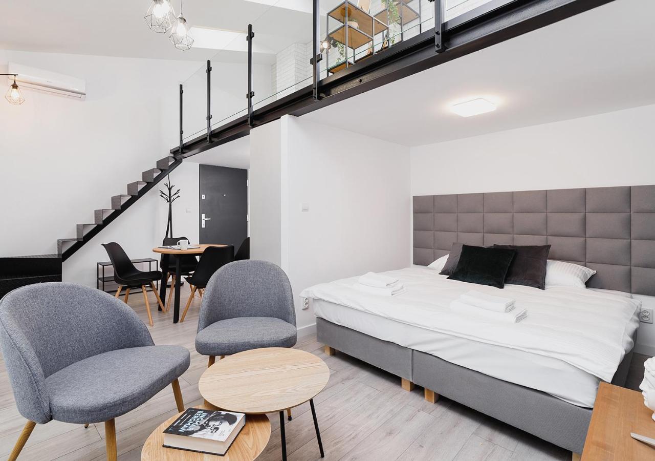 Wow! Aparthotel By Krakowmyplace Extérieur photo