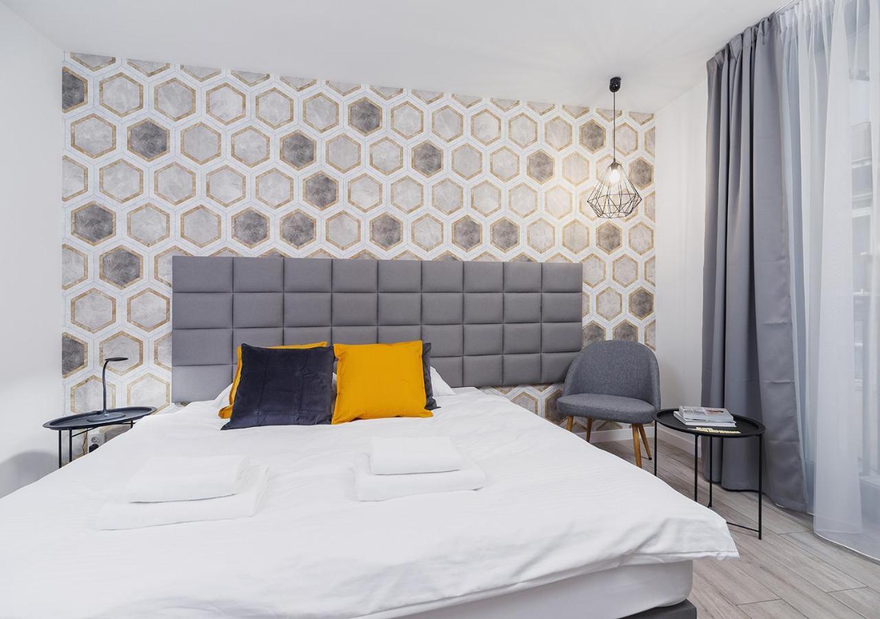 Wow! Aparthotel By Krakowmyplace Extérieur photo