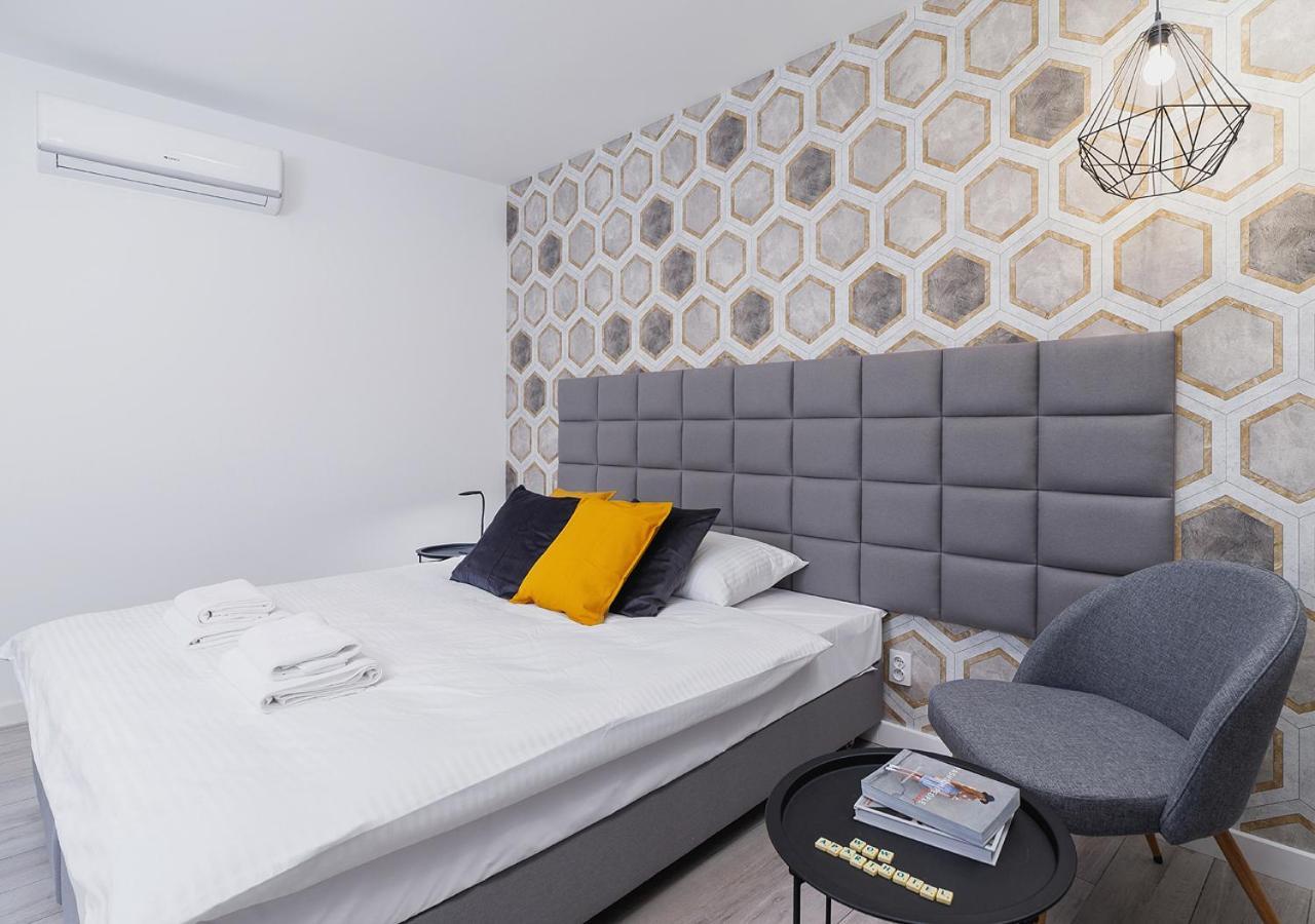 Wow! Aparthotel By Krakowmyplace Extérieur photo